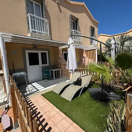 809 Oasis Club * San Bartolome de Tirajana (Gran Canaria)